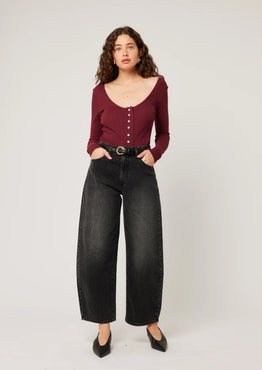 Gigi 80s Black Mid Barrel Jean