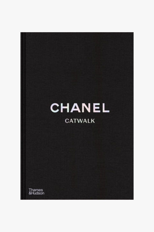 Chanel Catwalk: The Complete Karl Lagerfeld Collections HW Books Flying Kiwi   