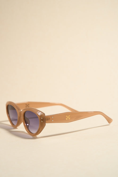 brown sunglasses