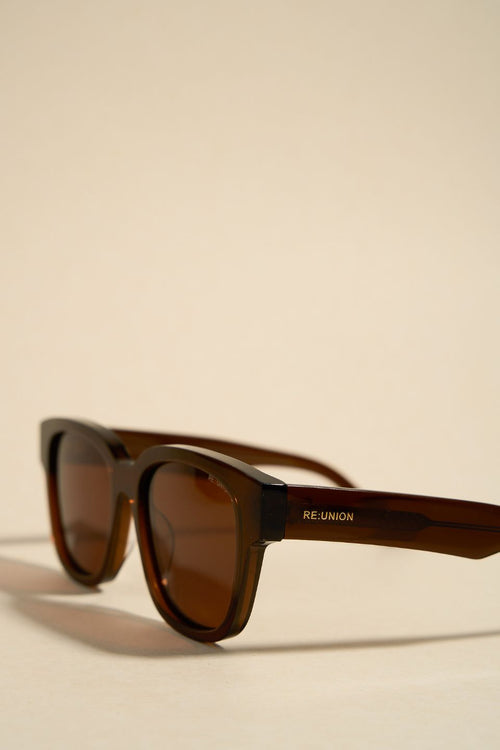 brown sunglasses