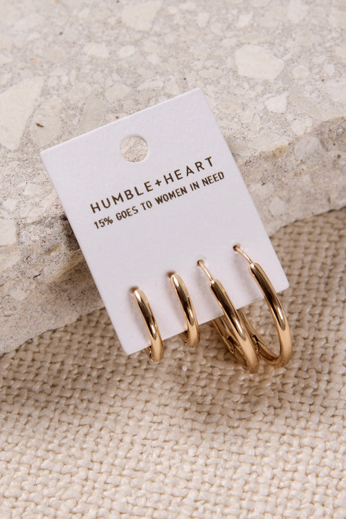 Gold earring set