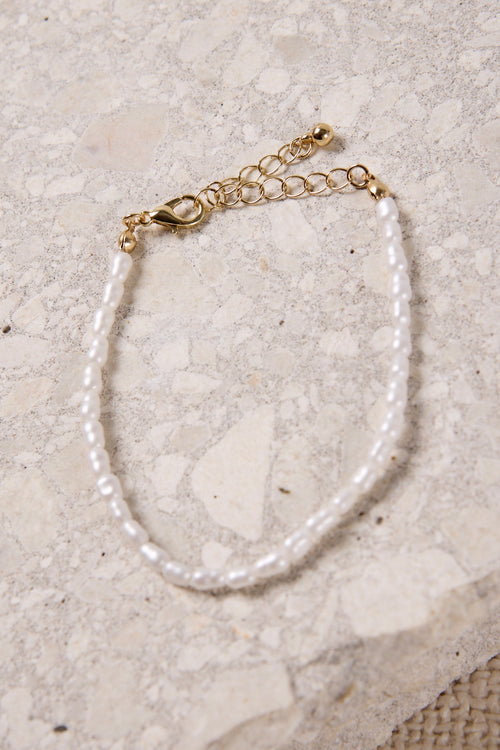 pearl bracelet